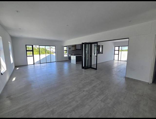 3 BEDROOM HOUSE FOR SALE IN SHELLEY POINT